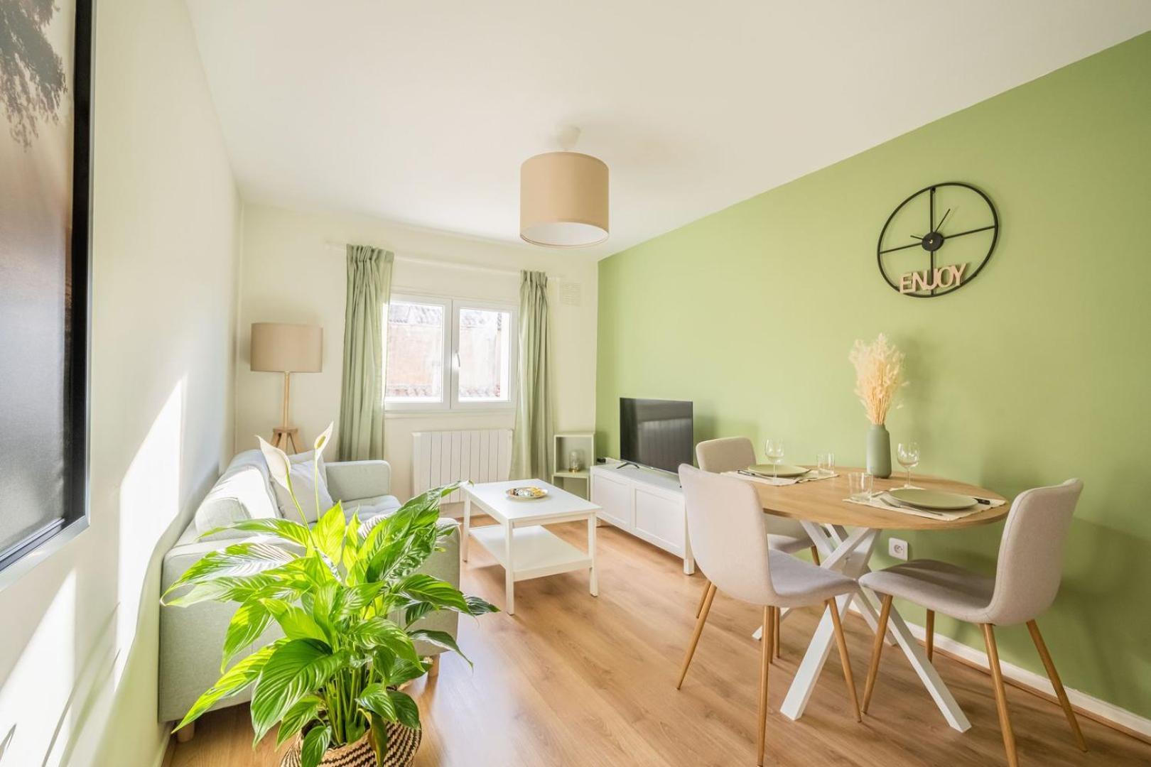 Apartment Le Bicolore ~ Rue Calme ~ Centre-ville Narbonne